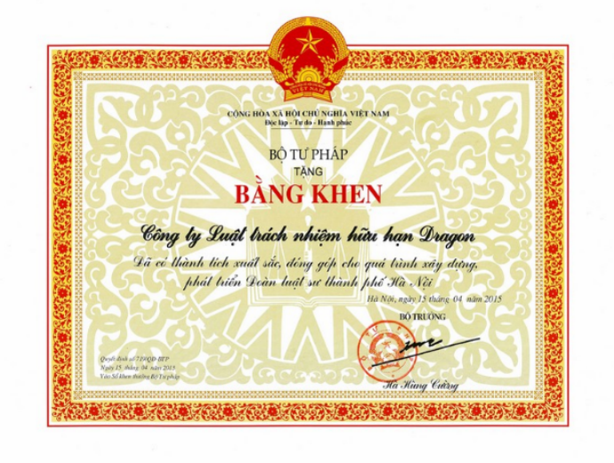Ministry of Justice award Merit Certificate to Dragon Law for its outstanding achievements in the process of building and development of Hanoi Lawyers Association in 2015